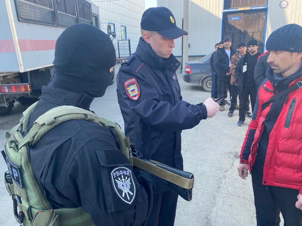 Россия ужесточает миграционную политику: целевой набор вместо патентов и новые запреты для бизнеса
